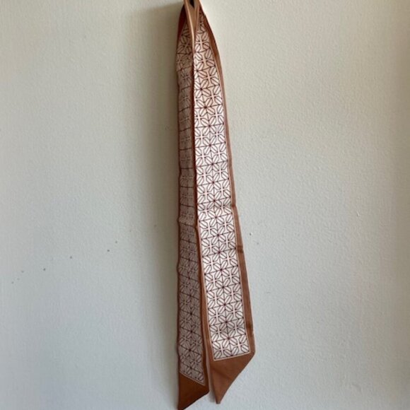 DOMAT LIFE Twilly Skinny Silky Khaki Tan Geo Print Scarf - Picture 7 of 9